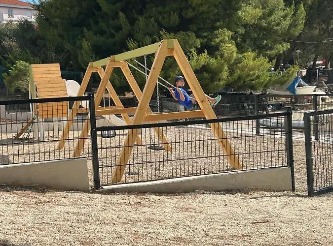 Chatarina * טרוגיר